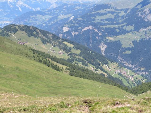 Blick Richtung Obermutten, Stafel und zuunterst Mutten