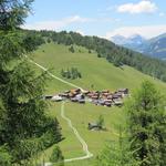 Obermutten liegt in einer Passsenke hoch oben zwischen dem Schams und der Schlucht zwischen Thusis und Tiefenkastel