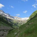 bei Punkt 1719 m.ü.M. beginnt nun unsere Wanderung die uns zur Zapporthütte führen wird