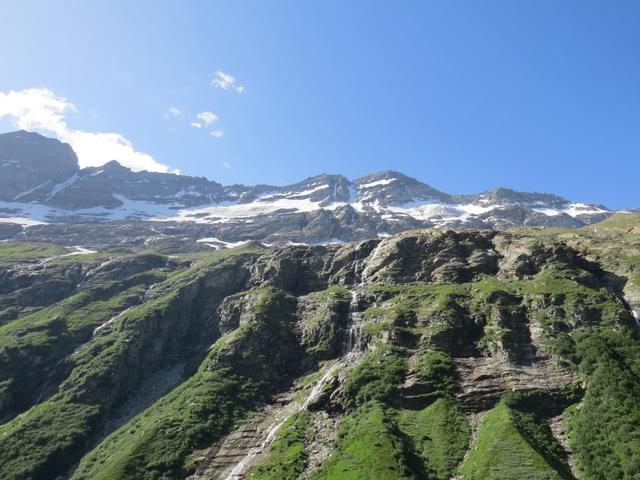 Blick zur anderen Talseite hinauf zum Zapportgrat