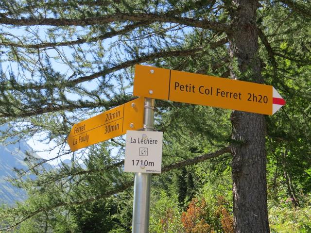 Wegweiser bei der Cabane von La Léchère 1710 m.ü.M.