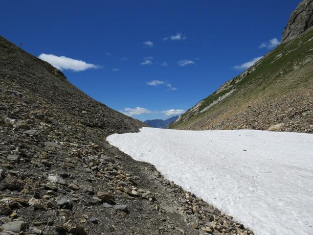 ...erreichen wir den Petit Col Ferret 2490 m.ü.M. und zugleich die italienisch-schweizerische Grenze