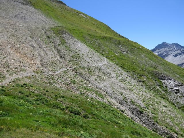 ...Richtung Grand Col Ferret. Bei Nässe oder Schnee könnten hier einzelne Passagen heikel sein