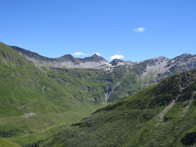 Blick ins Talende des Val Ferret und Richtung Lacs de Fenêtre. ( Die haben wir unterdessen auch schon besucht)