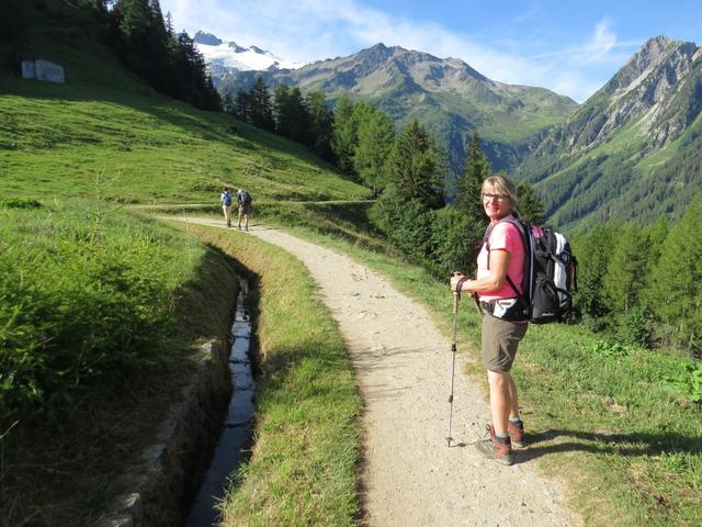 auf dem Col de la Forclaz biegen wir links in das Val de Trient hinein