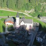 die schöne rosarote Kirche von Trient, liegt schon an der Sonne