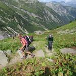 zwischendurch können wir einzelne Trecker überholen, was bei diesem schmalen Bergweg nicht so einfach ist