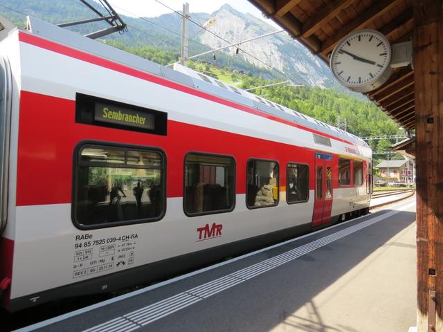 weiter geht es danach mit dem Zug zurück nach Martigny