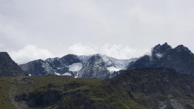 Blick auf die Eiskappe des Mont Vélan