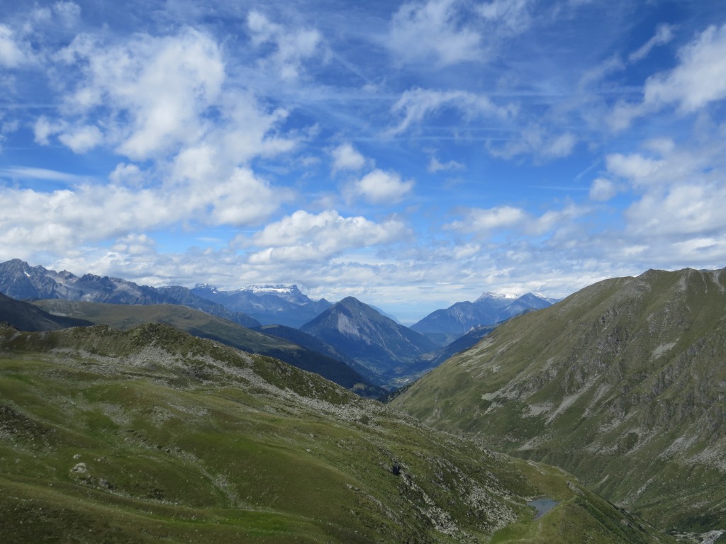 Blick zu den Dents du Midi, Le Catogne und Genfersee