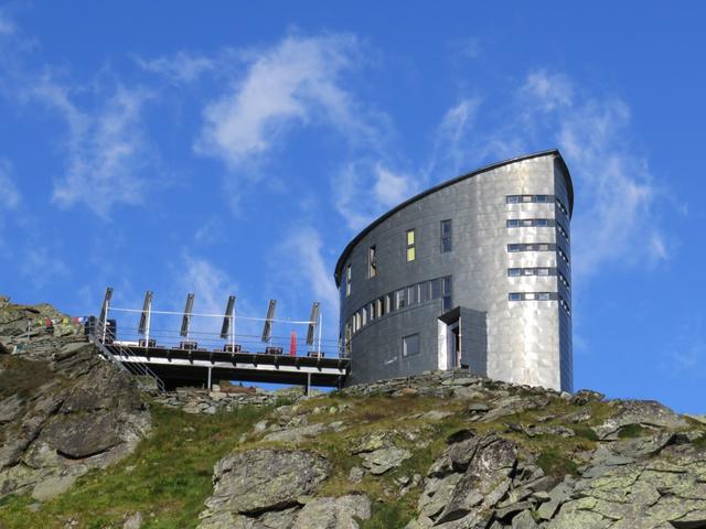 Blick von der Weggabelung zurück zur Cabane du Vélan