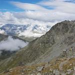 wir steigen nun nicht wieder direkt ins Tal hinunter, sondern werden über den Panoramaweg über die Pointe de Penne wandern