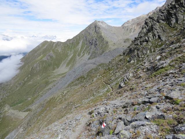 gut ersichtlich der weitere Wegverlauf und Blick auf den Beaufort