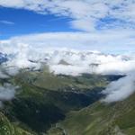 schönes Breitbildfoto mit Blick Richtung Mont Dolent, Tour Noir, Aiguille d'Argentiere und Aiguille du Tour