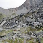 der Bergweg über diese Endlose Blockschutt- und Geröllwüste ist oft nur teilweise sichtbar