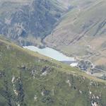 Blick auf den Stausee von Lac des Toules. Die Via Francigena führt dort hindurch zum Grosser St.Bernhard