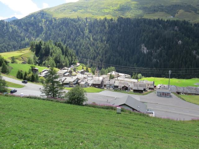 ...über Punkt 1780 m.ü.M. abwärts, bis wir Bourg St.Pierre erreichen