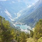 Tiefblick nach Champex Lac und das Val Ferret
