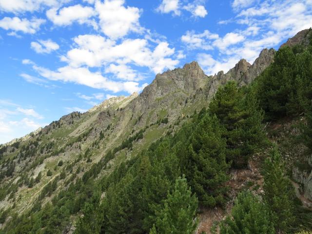 Blick zur Westflanke der Pointe des Chevrette