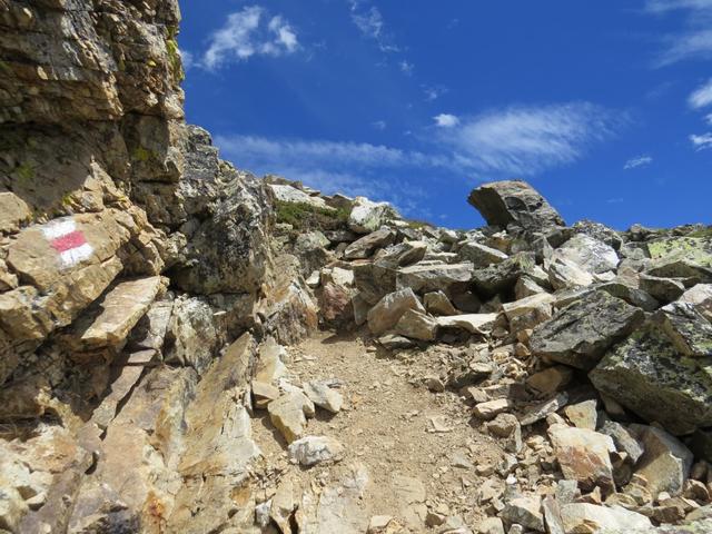 ...führt nun der Bergweg hinauf