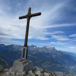 überglücklich und voller Stolz stehen wir schweissgebadet endlich auf dem Le Catogne 2598 m.ü.M.