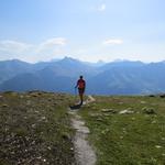 wieder auf dem Wanderweg 2511 m.ü.M., folgten wir wieder den markierten Wiesenpfad