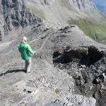 wir kämpfen mit dem Wind. Unsere Wanderstöcke sind nun Gold Wert