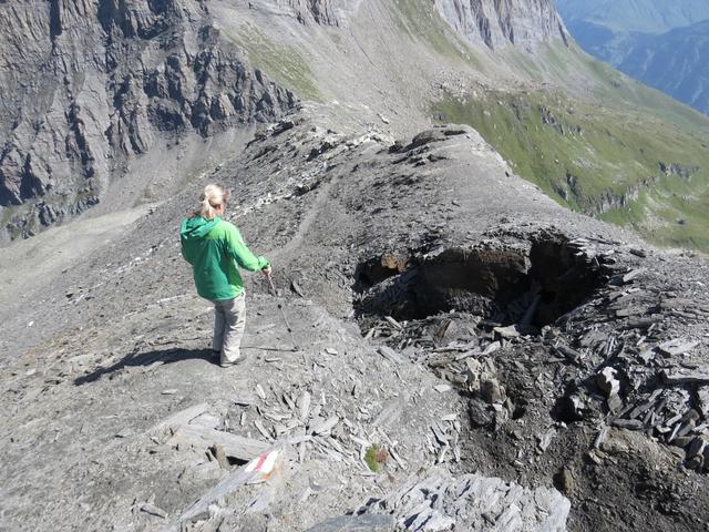 wir kämpfen mit dem Wind. Unsere Wanderstöcke sind nun Gold Wert