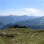 schönes Breitbildfoto mit Blick ins Valsertal