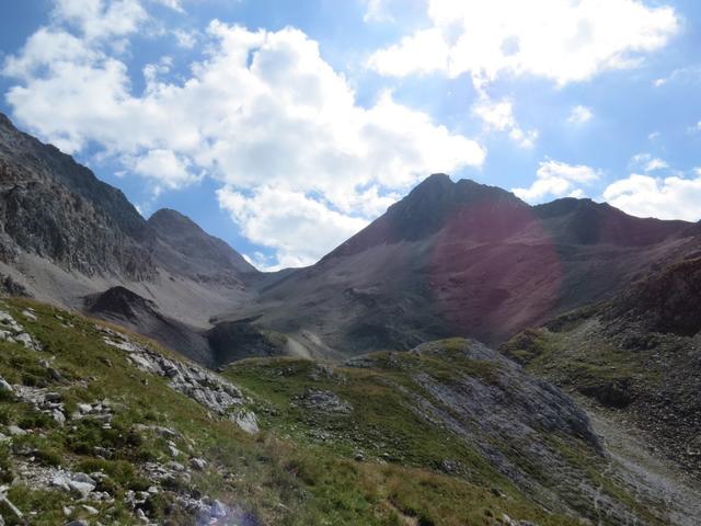 ...mit einer kleinen Erhebung 2606 m.ü.M...