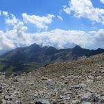 schönes Breitbildfoto mit Blick von der Fuorcla Zavretta ins Engadin...