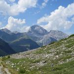 direkt vor uns der Piz Ela