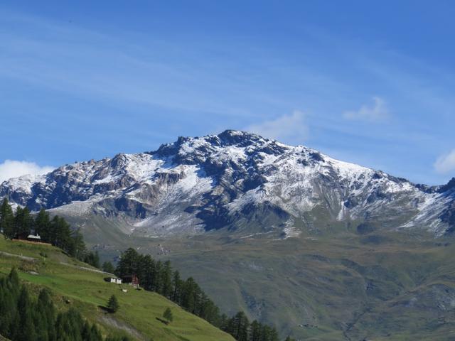 war das eine schöne Bergtour auf dem Sasseneire. Rechts davon der Col de Torrent