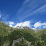 Blick hinauf zum Mont de l'Etoile. Dort oben möchten wir gerne auch einmal stehen