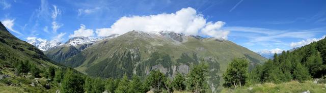 schönes Breitbildfoto mit Blick zum Mont de l'Etoile. Bei Breitbildfotos nach dem anklicken, immer noch auf Vollgrösse klicken