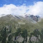 schönes Breitbildfoto mit Pigne d'Arolla, Mont Blanc de Cheilon, Aiguilles Rouges d'Arolla, Mont de l'Etoile und Berner Alpen