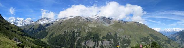 schönes Breitbildfoto mit Pigne d'Arolla, Mont Blanc de Cheilon, Aiguilles Rouges d'Arolla, Mont de l'Etoile und Berner Alpen