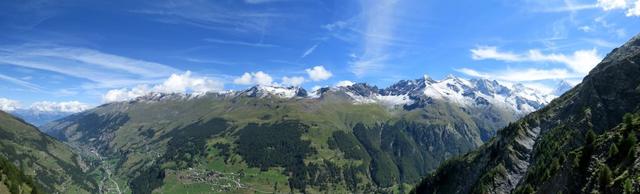 super schönes Breitbildfoto mit Sasseneire, Couronne de Bréona, Pointes de Mourti, Grand Cornier und Dent Blanche