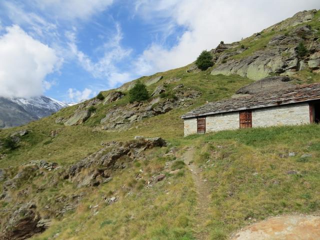 wir erreichen die Alphütte von Jatz 2246 m.ü.M.