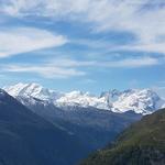 ganz links neben Liskamm, Castor, Pollux, Breithorn und Klein Matterhorn, gesellt sich neu das Nordend und die Dufourspitze