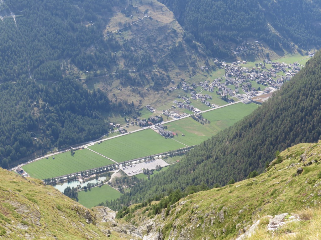 Tiefblick ins Mattertal und nach Täsch