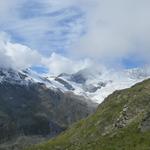 was für ein Anblick. Mettelhorn leider in den Wolken, Äschhorn und ganz rechts der Grat zum Zinalrothorn