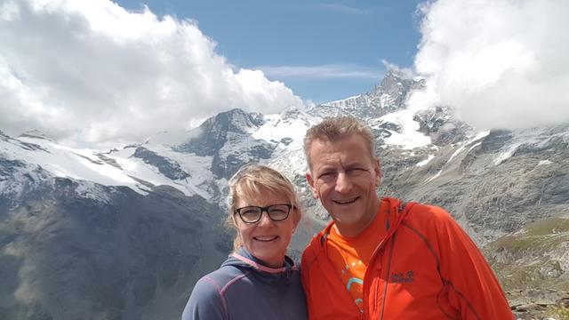 Erinnerungsfoto aufgenommen bei der Weisshornhütte