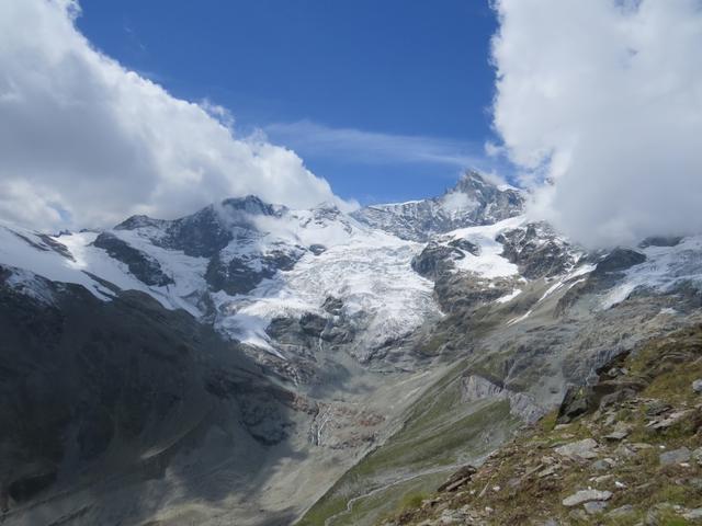 mit eindrucksvollen Blicke in den wilden Hohlichtgletscherkessel, verlassen wir die Weisshornhütte