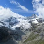 sehr schönes Breitbildfoto. Mettelhorn, Unter Äschhorn, Ober Äschhorn, Zinalrothorn und Hohlichtgletscher