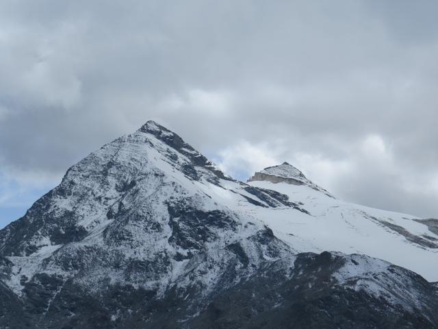 Blick zum Mettelhorn den wir bestiegen haben. Eine traumhafte Bergtour. Rechts davon das Platthorn