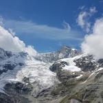 das Zinalrothorn zeigt sich von der schönsten Seite