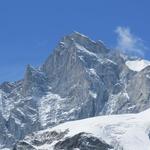 während dem Abstieg bestaunen wir das Zinalrothorn...