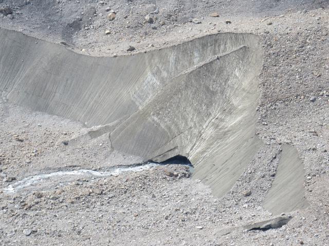 Blick auf das Gletschertor des Hohlichtgletscher