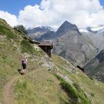 schon nach ein paar Minuten erreichen wir danach, die super schön gelegene Alpsiedlung auf Schaluberg 2013 m.ü.M.
